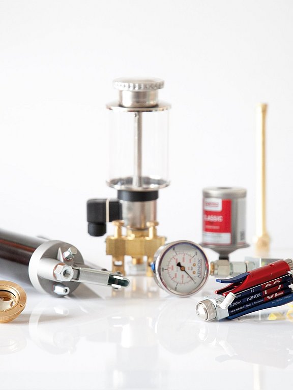 Verschiedene Produkte im Bereich Schmiertechnik